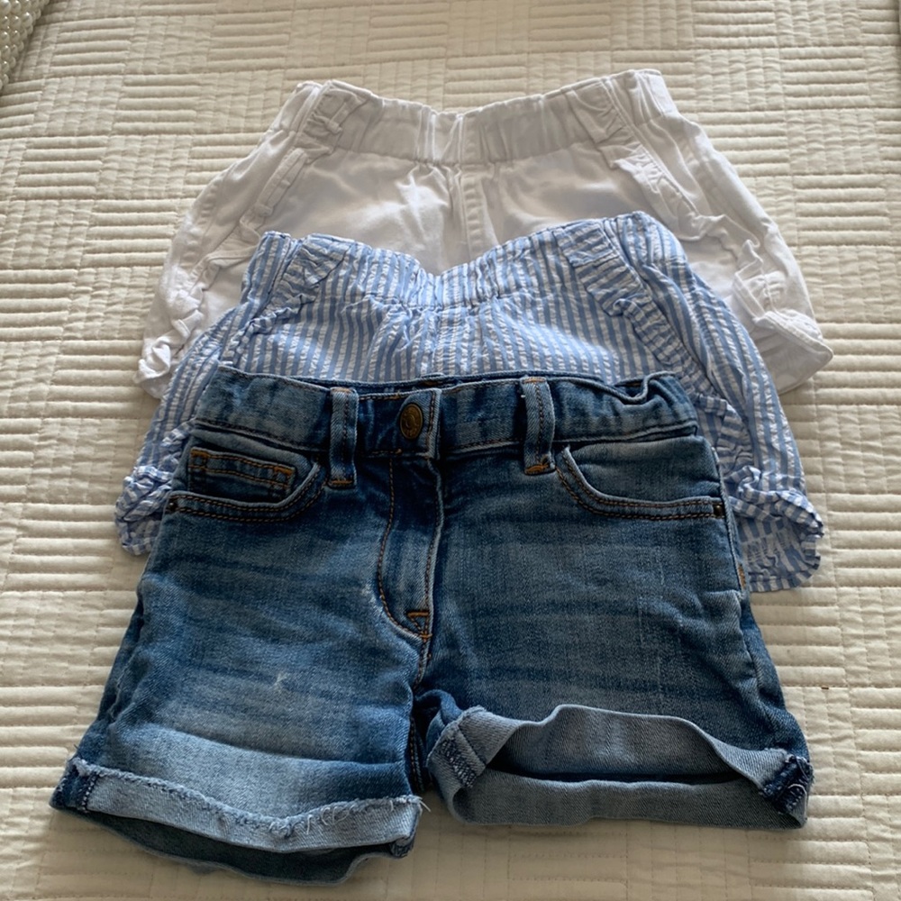 Girls shorts size 4